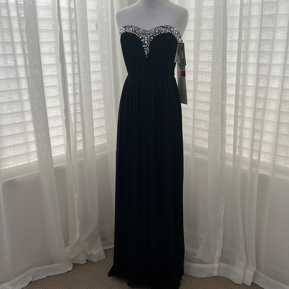 PROM/ Special Occasion Dress - NEW